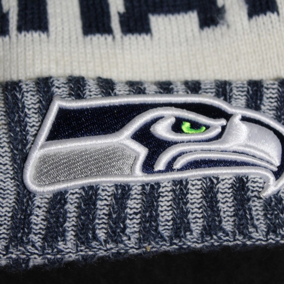 Seattle Seahawks New Era Beanie - Picture 7 of 8